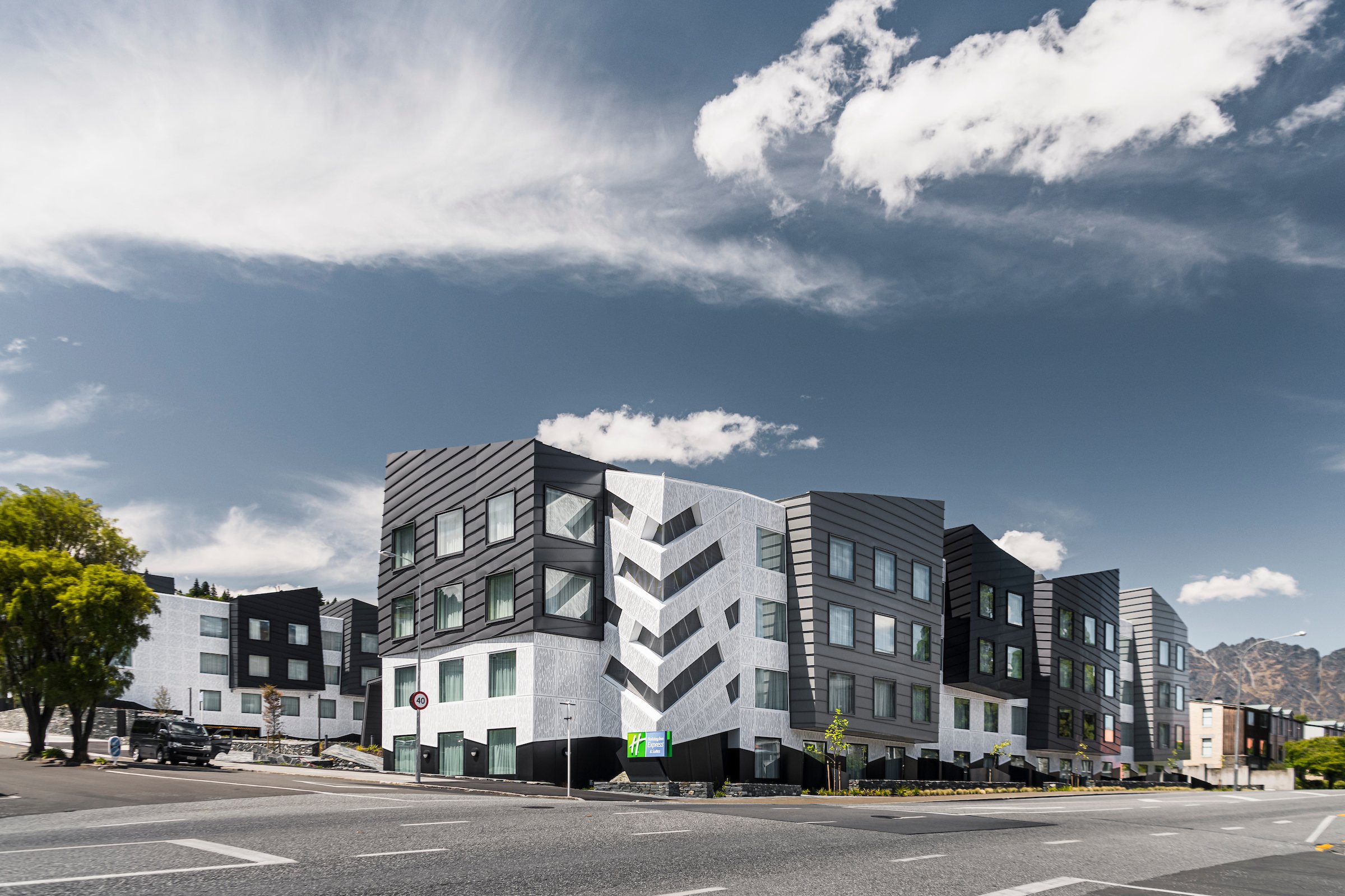Holiday Inn Express Queenstown | Insol Ltd 