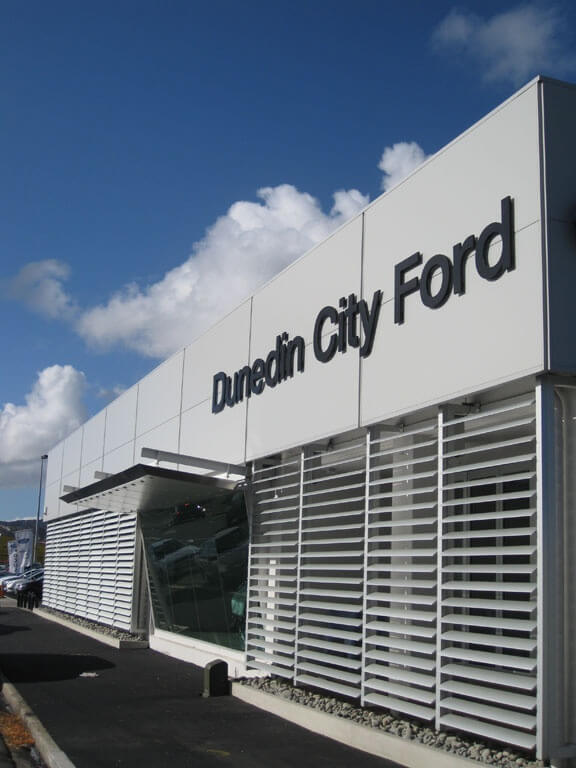 Aurora Motorised Louvre Dunedin_11-07301_hi-res.jpg