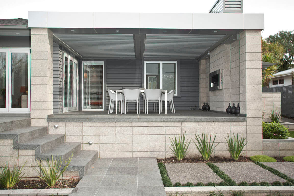 Aurora Opening Roof Hamilton_10-9400_hi-res.jpg