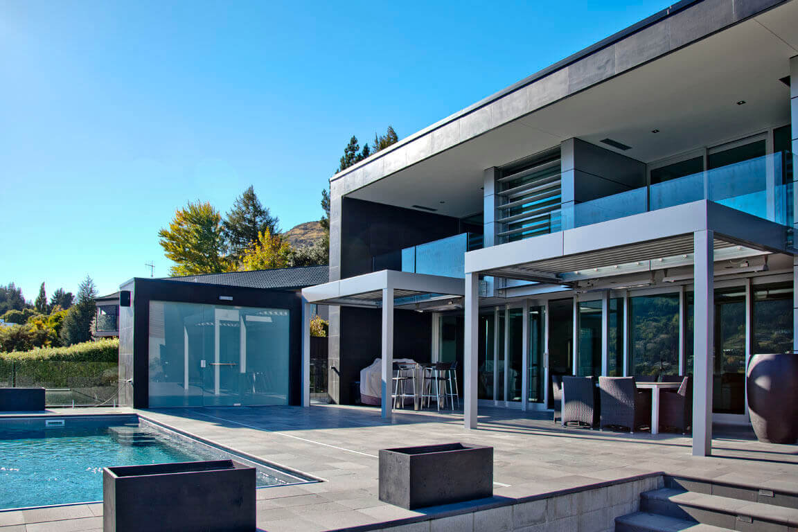 Aurora Opening Roof Queenstown_6-10207_hi-res.jpg