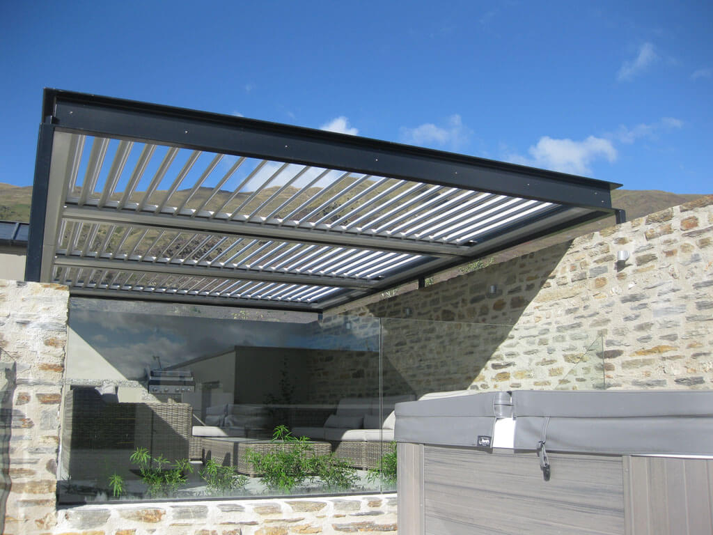 Aurora Opening Roof Wanaka_11-09424_hi-res.jpg